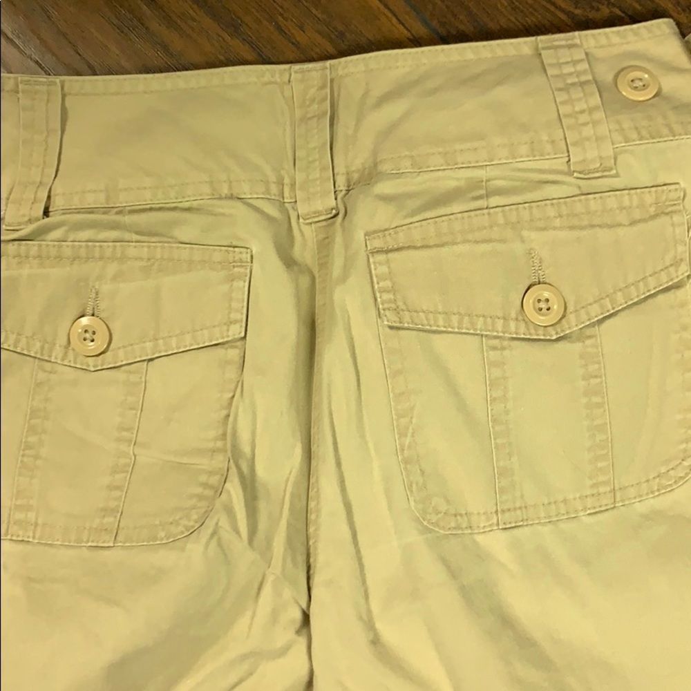 The limited size 6 cropped khakis - Picture 7 of 8